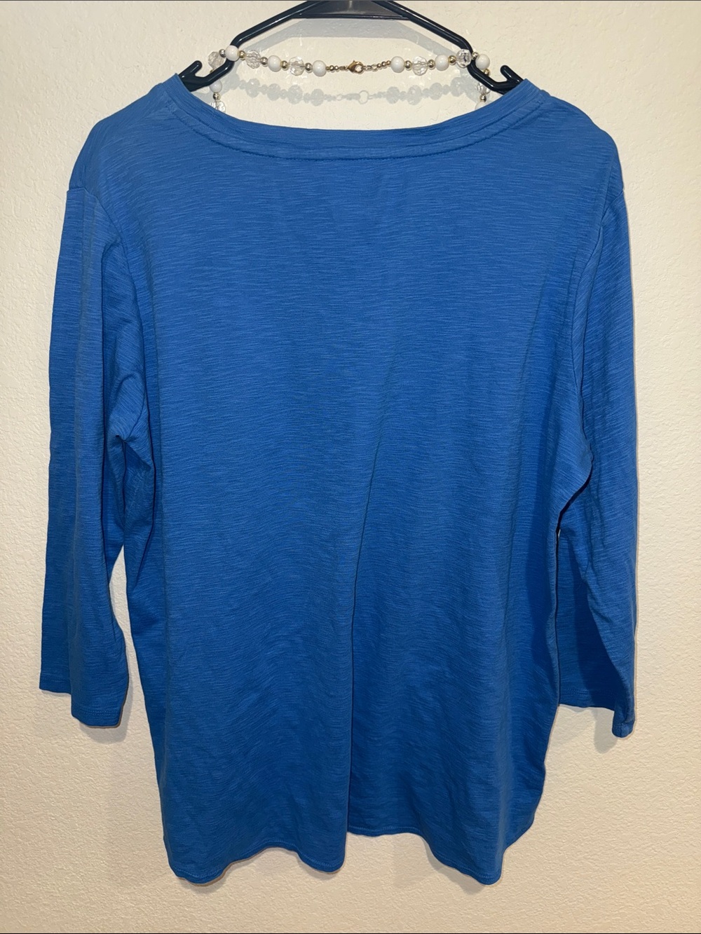 Kirkland Signature size XL blue top and a beautiful necklace bundle! - Picture 6 of 7